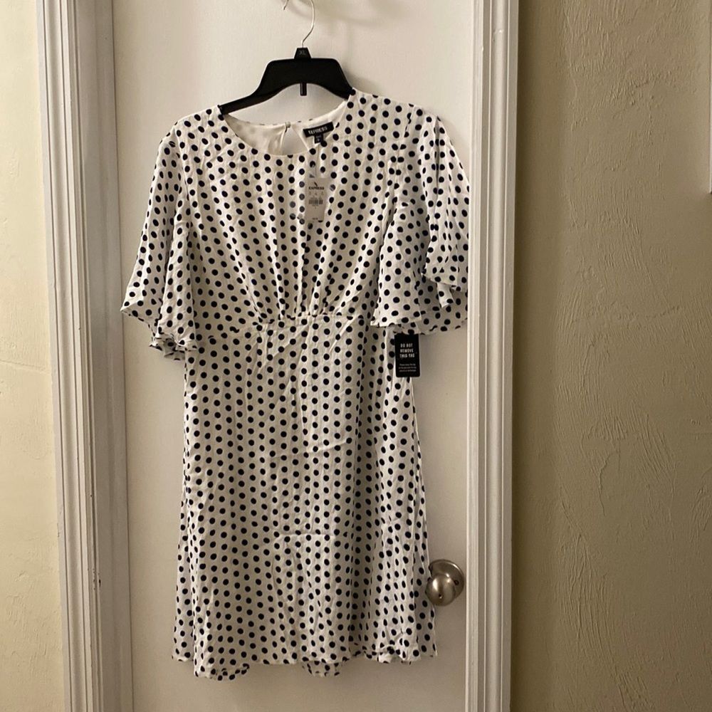 NWT Black and White backless polka dot dress size large from express